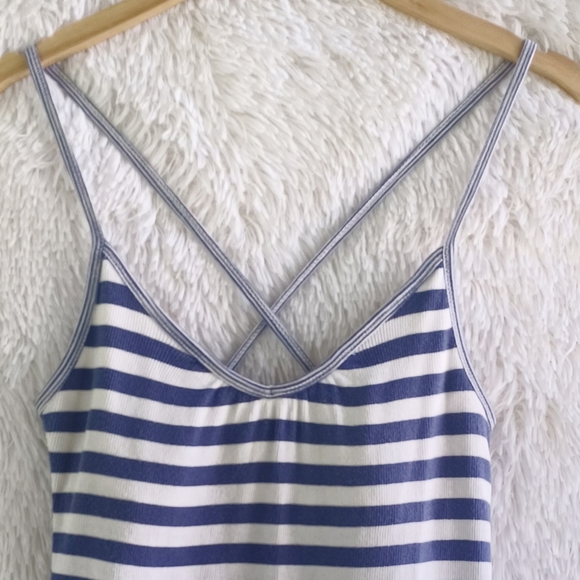 Old Navy Women’s Size M/L Tank Top - Picture 2 of 8